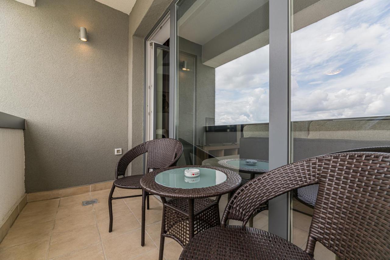 Coresi Modern Apartment Braşov Dış mekan fotoğraf
